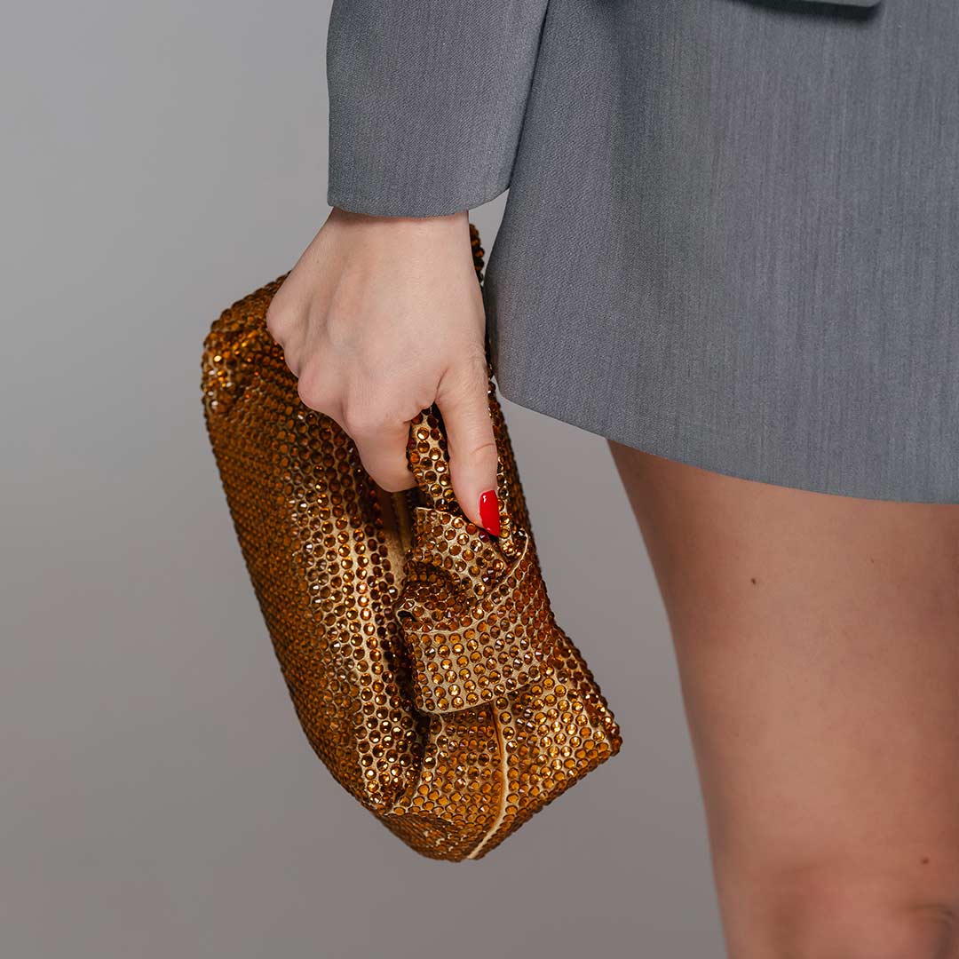 aob-brand-gold-shining-4