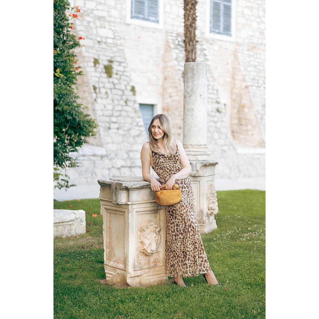 Gold Diamond - Satenska zlatna torba s kristalima.