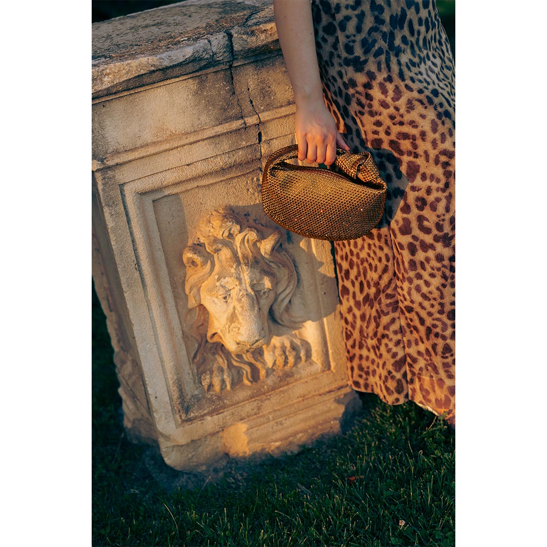 Gold Diamond - Satenska zlatna torba s kristalima.